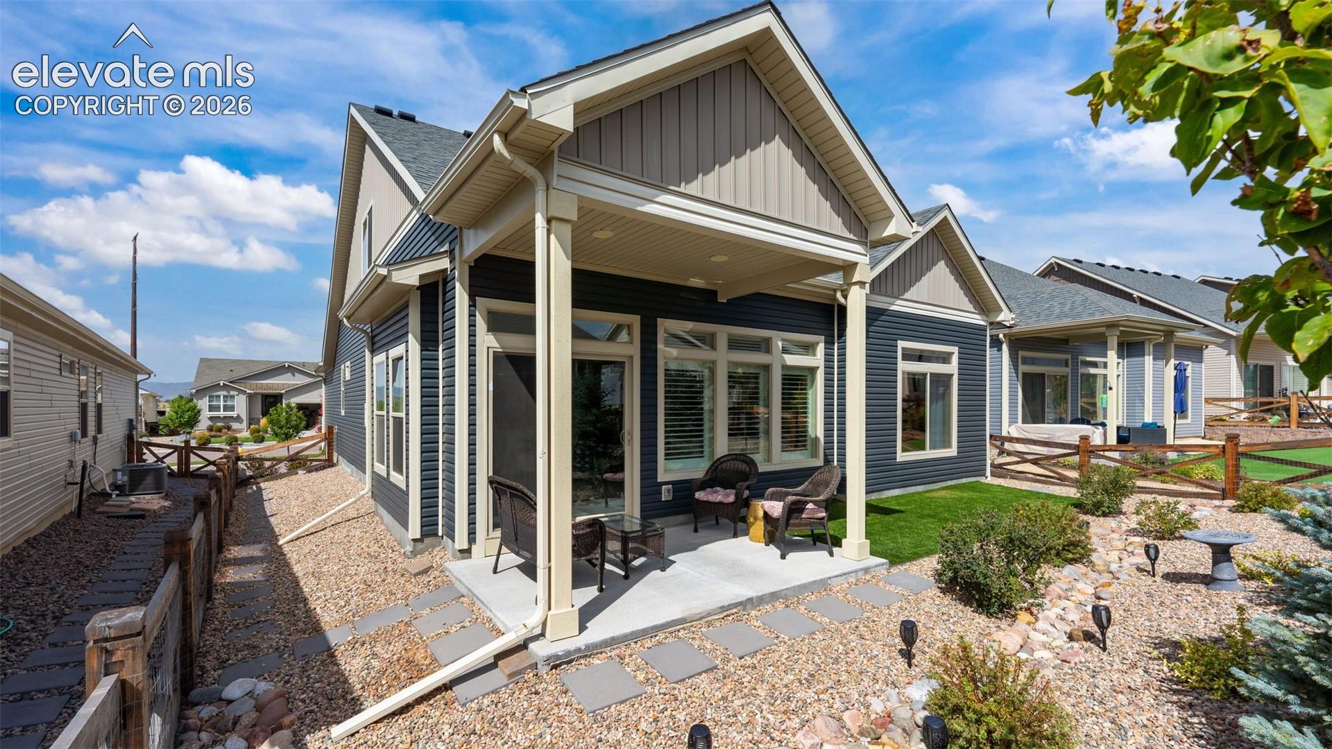 Listing photo 40 for 6055 Bennach Grove