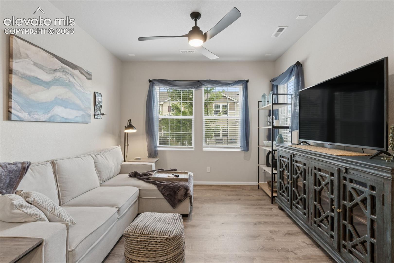 Listing photo 4 for 16376 Rustlers Range Point