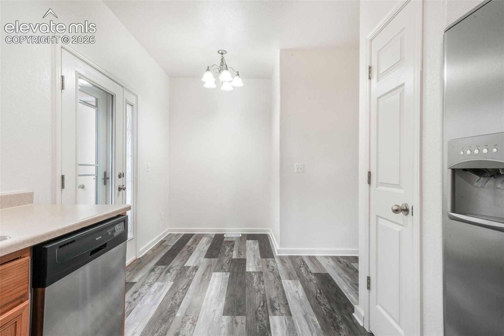 Listing photo 18 for 10513 Wells Point