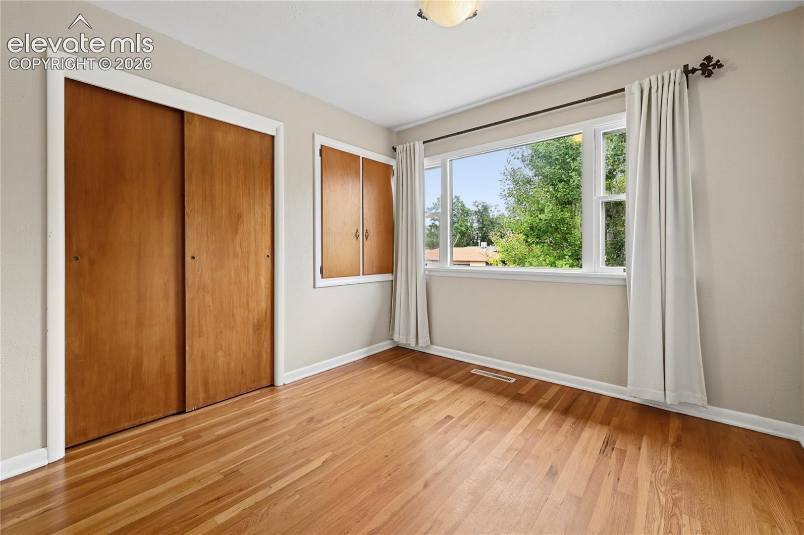 Listing photo 28 for 801 Westacres Avenue