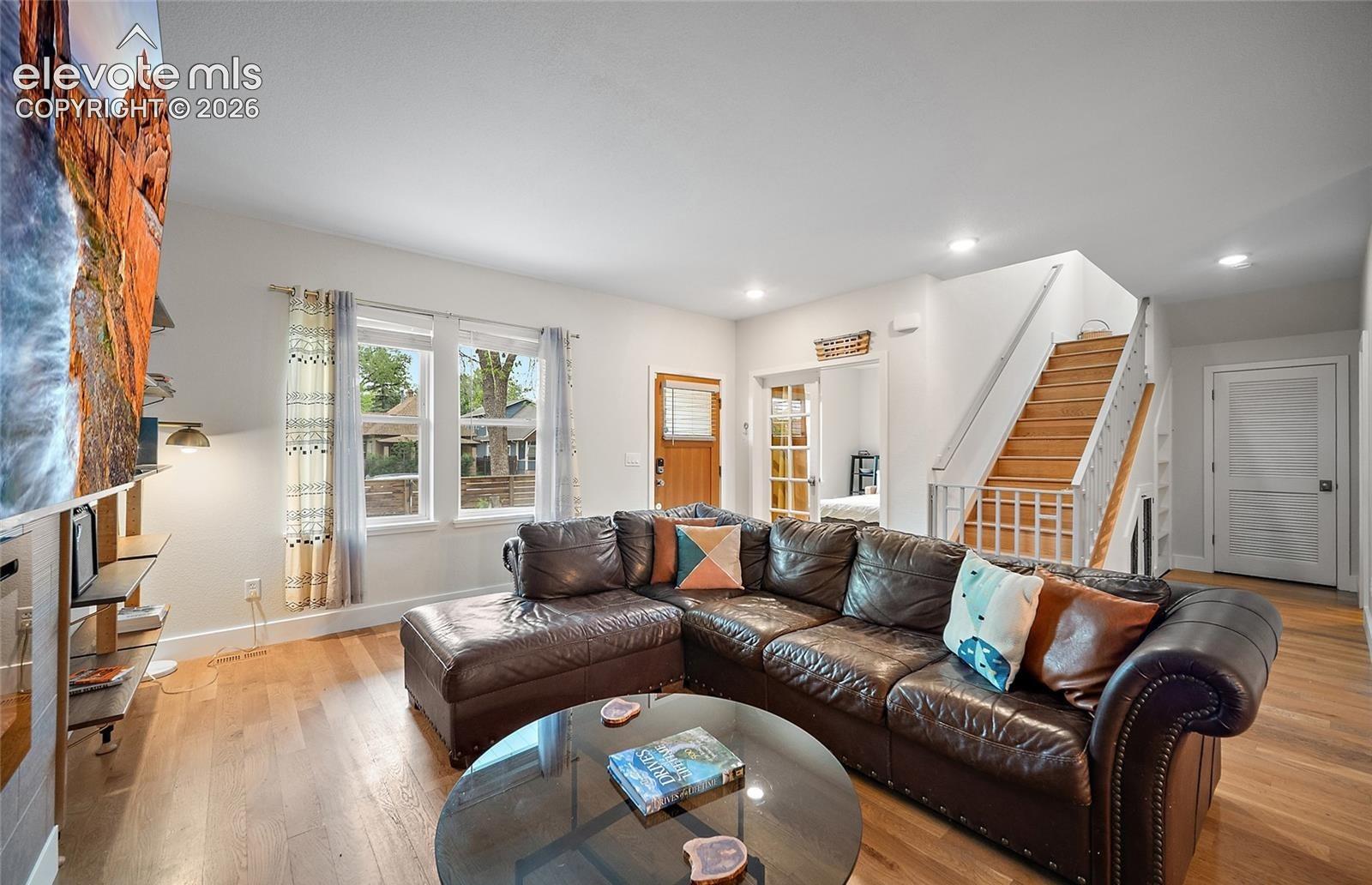 Listing photo 7 for 1007 E Boulder Street