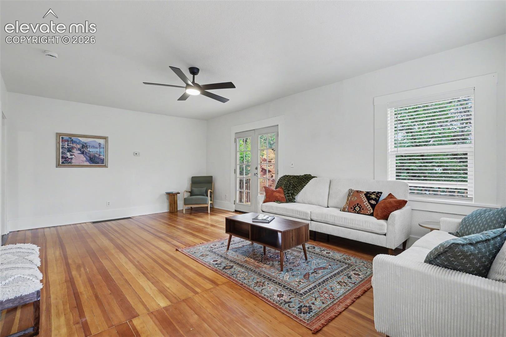 Listing photo 4 for 407 Washington Avenue