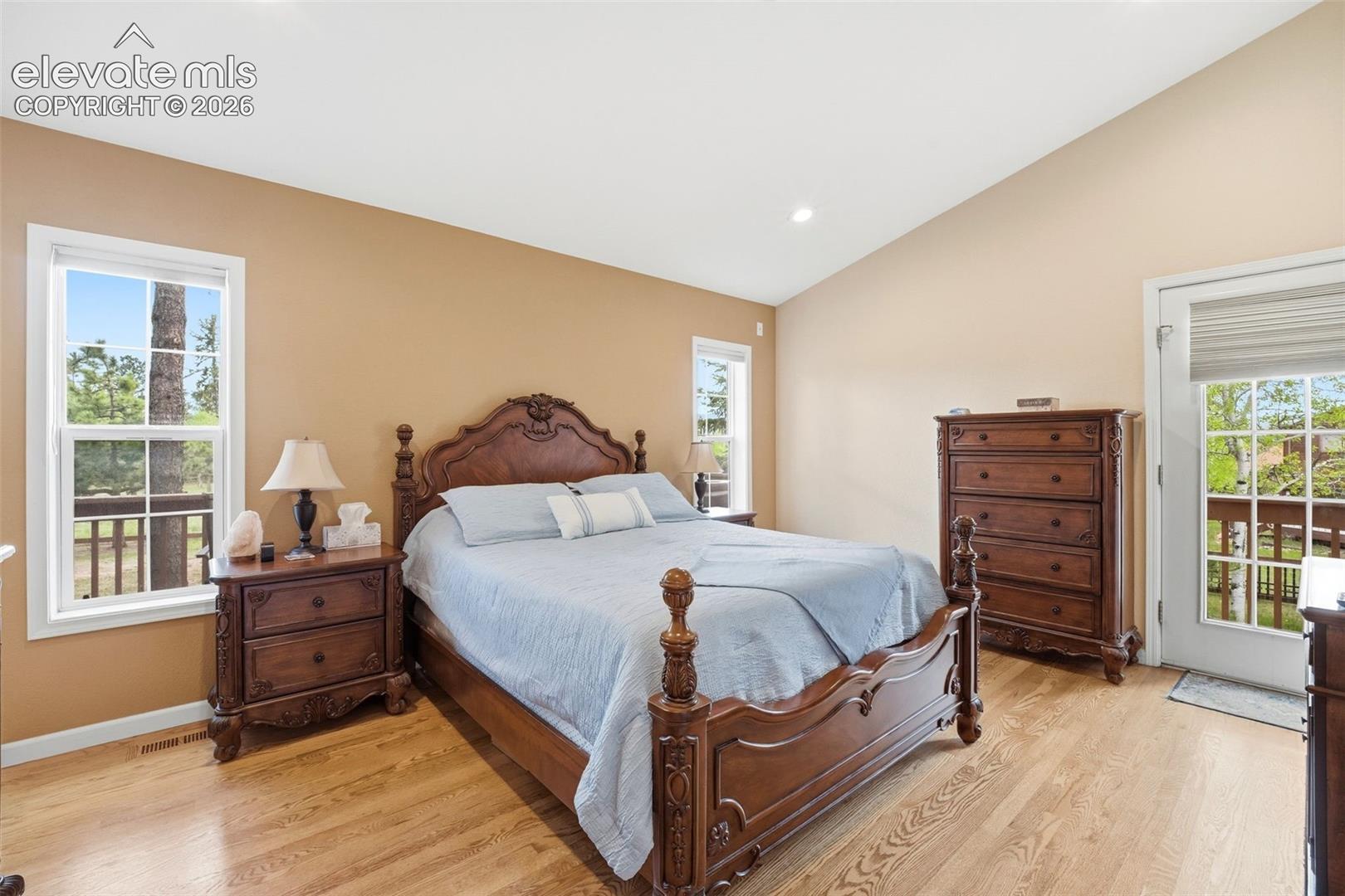 Listing photo 26 for 2221 Valley View Drive