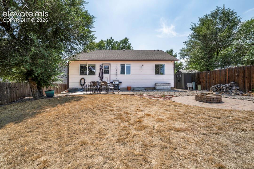 Listing photo 29 for 924 White Stone Way