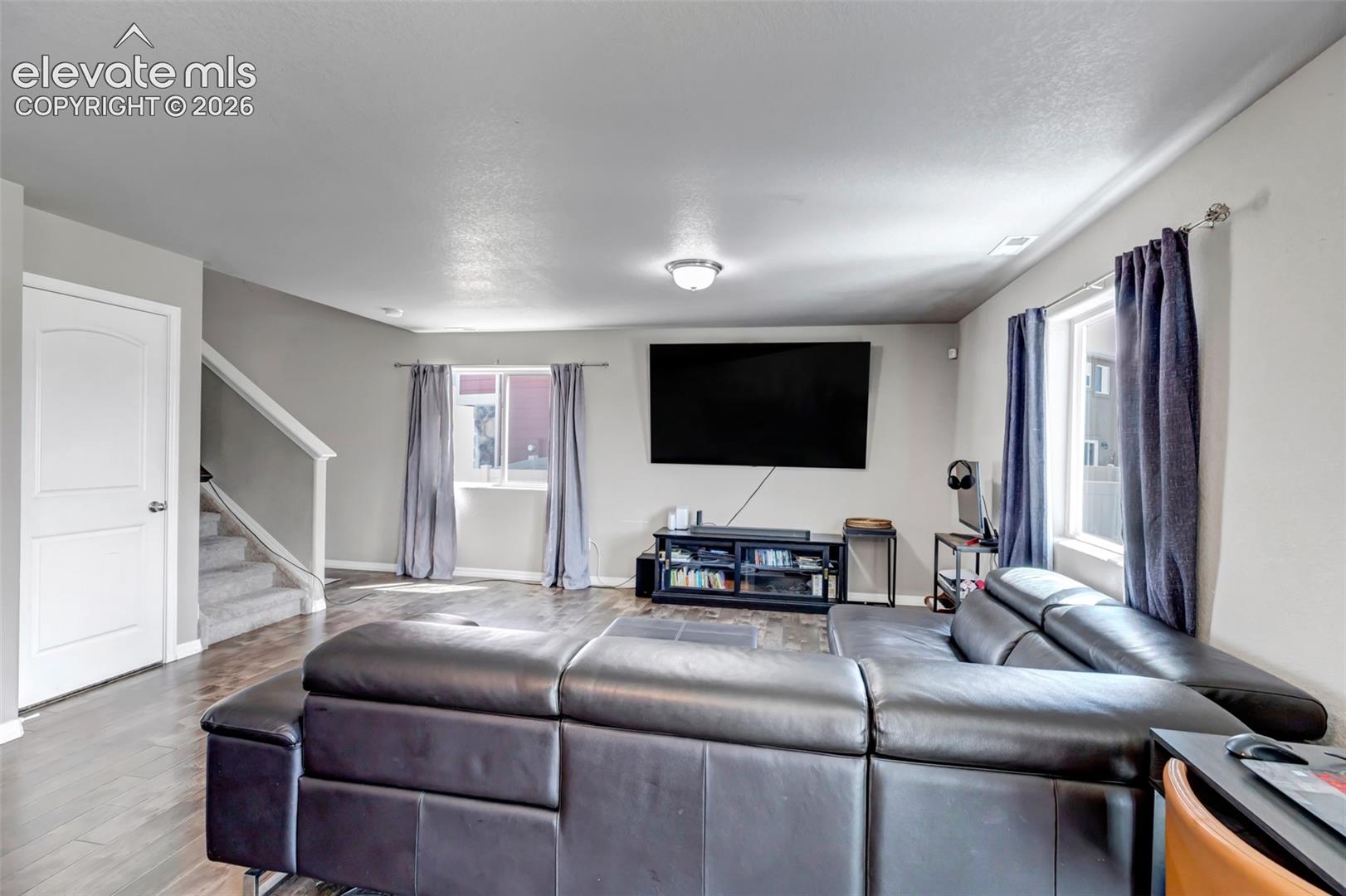 Listing photo 33 for 7548 Benecia Drive