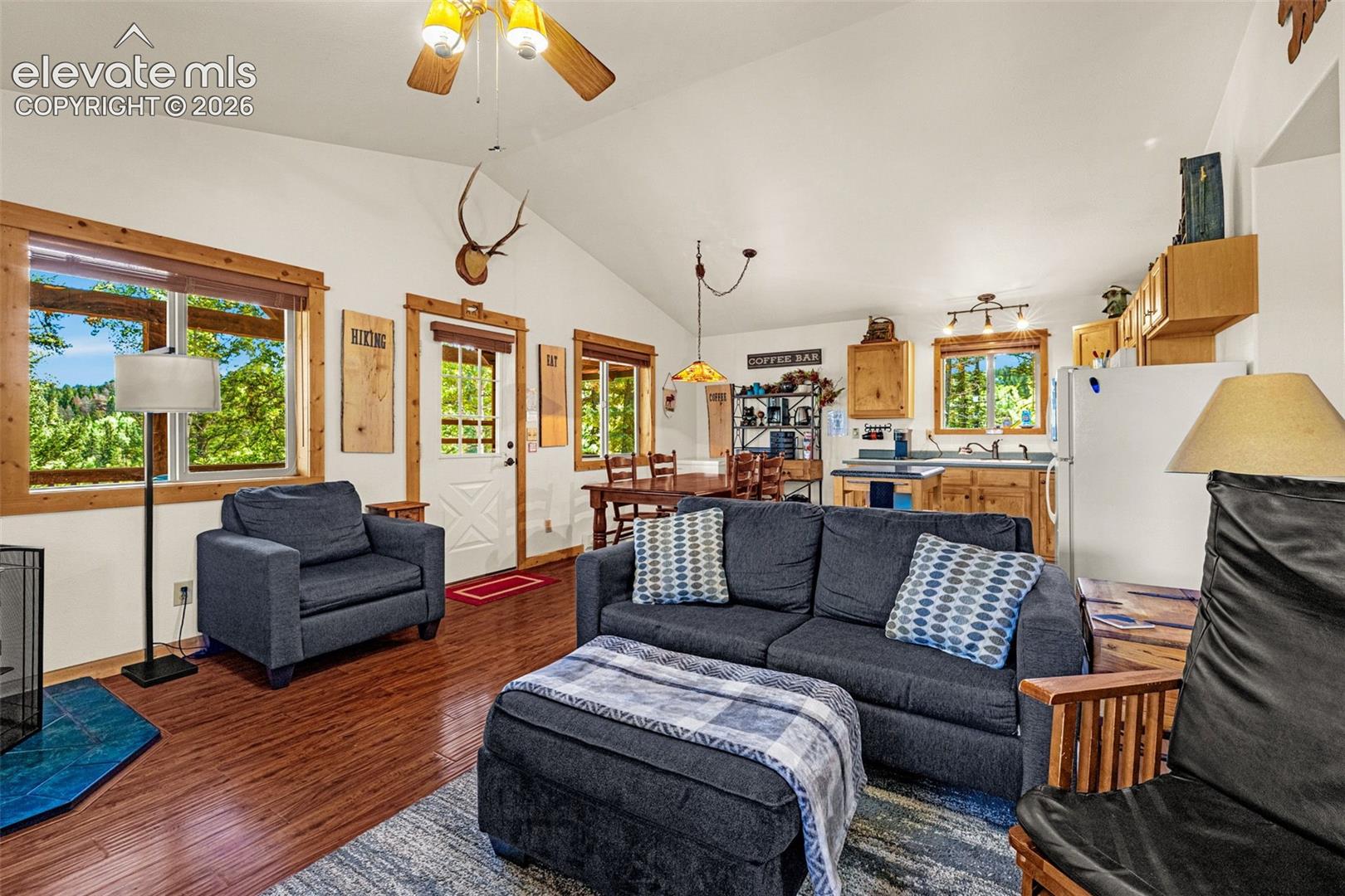 Listing photo 6 for 108 Spring Valley Lane