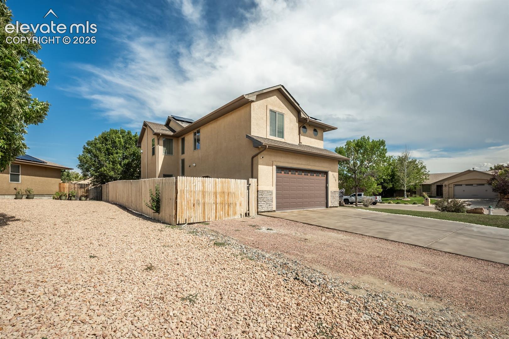 Listing photo 2 for 5078 Hummingbird Court