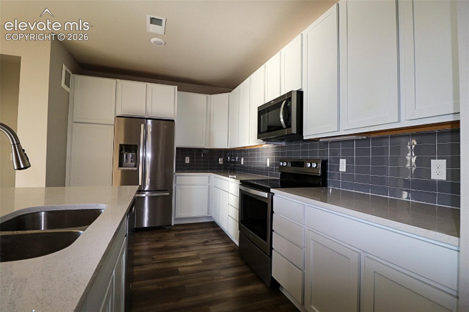 Listing photo 8 for 9295 Twenty Mile Road 204