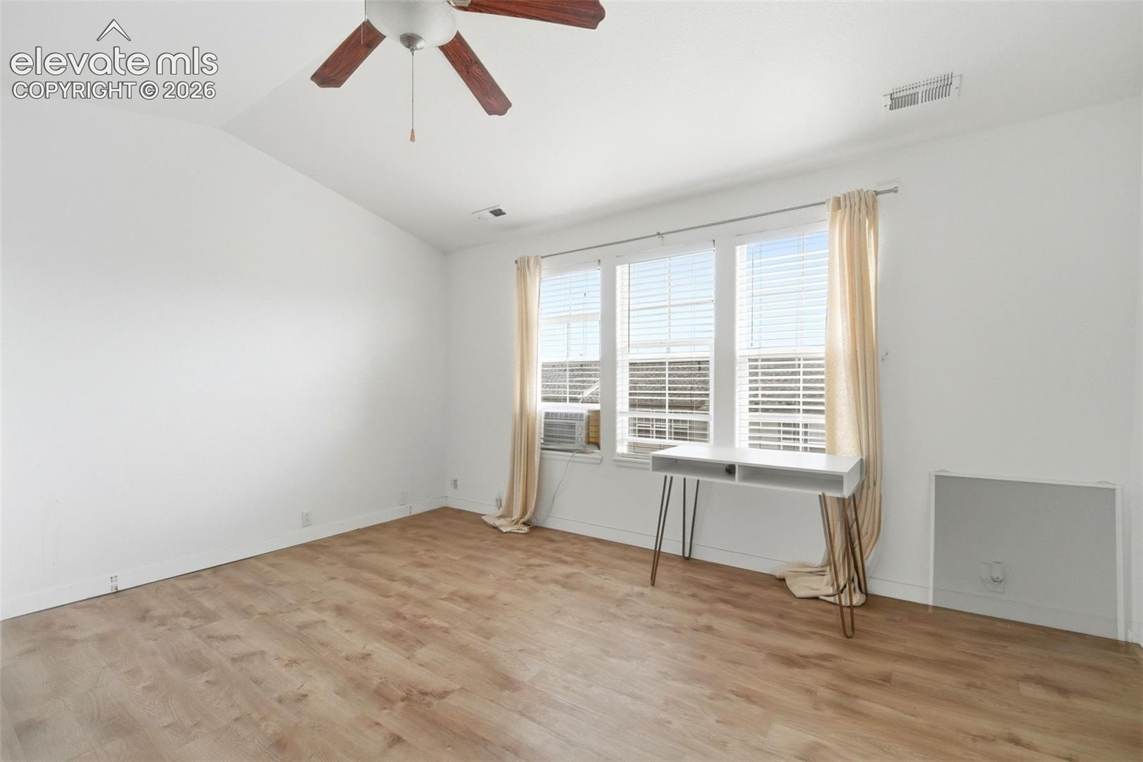 Listing photo 16 for 1167 Autumn Star Point