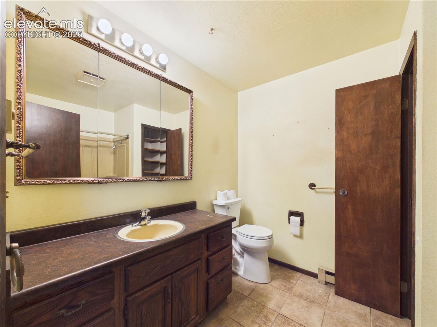 Listing photo 18 for 1980 27th Lane