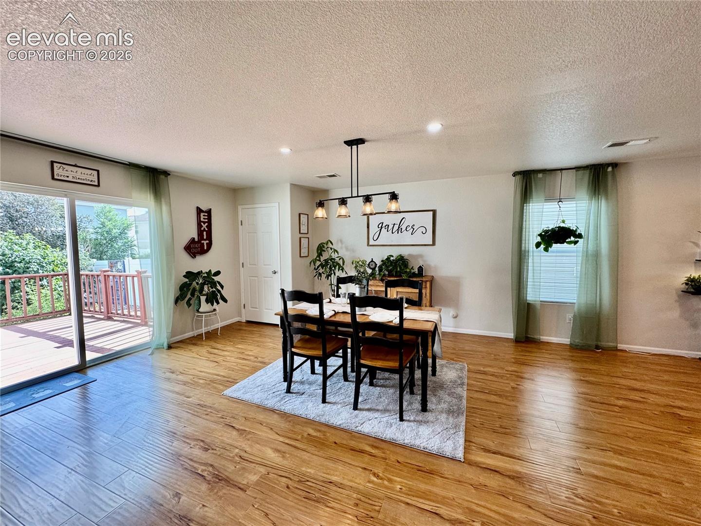 Listing photo 6 for 7965 Campground Drive