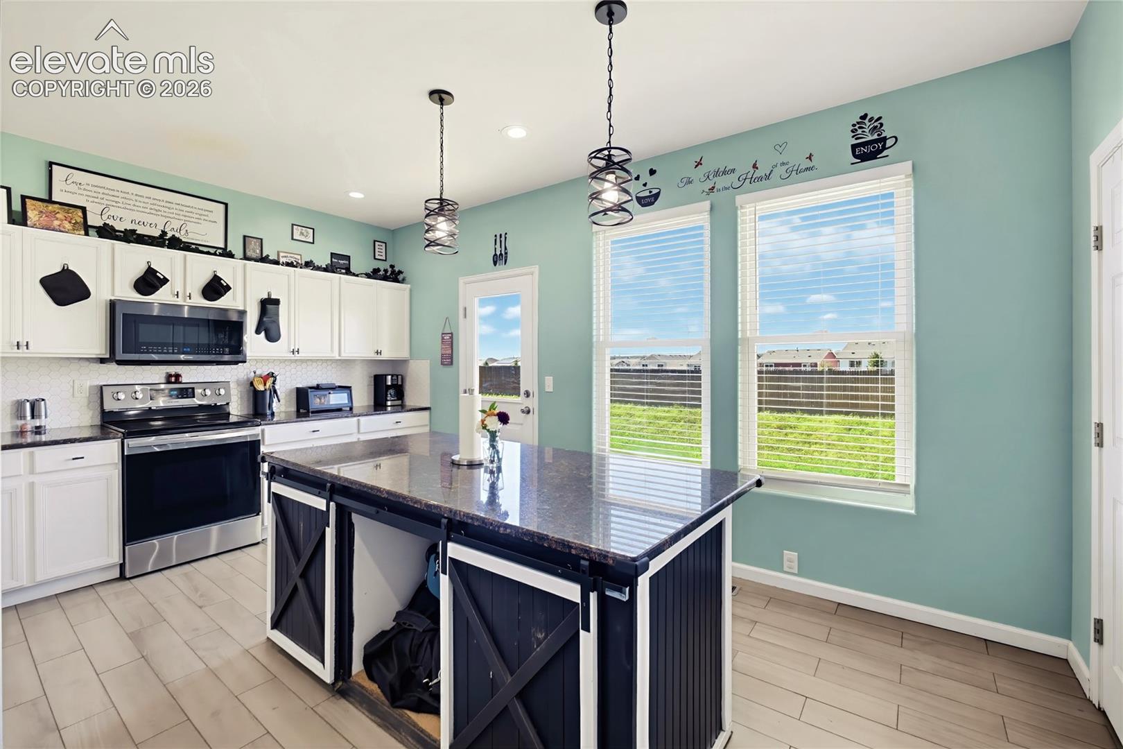 Listing photo 12 for 7383 Countryside Grove