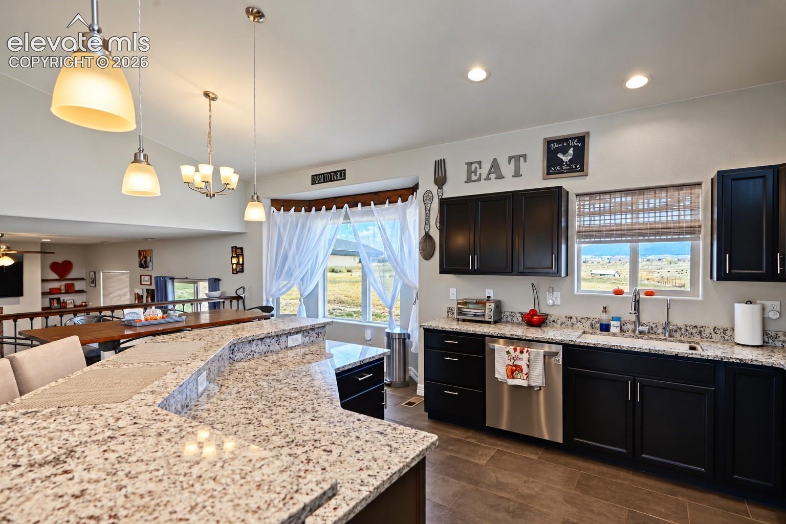 Listing photo 6 for 7206 Van Wyhe Court