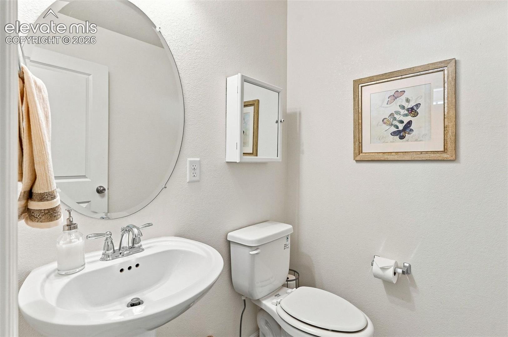Listing photo 13 for 4298 N Meadows Drive