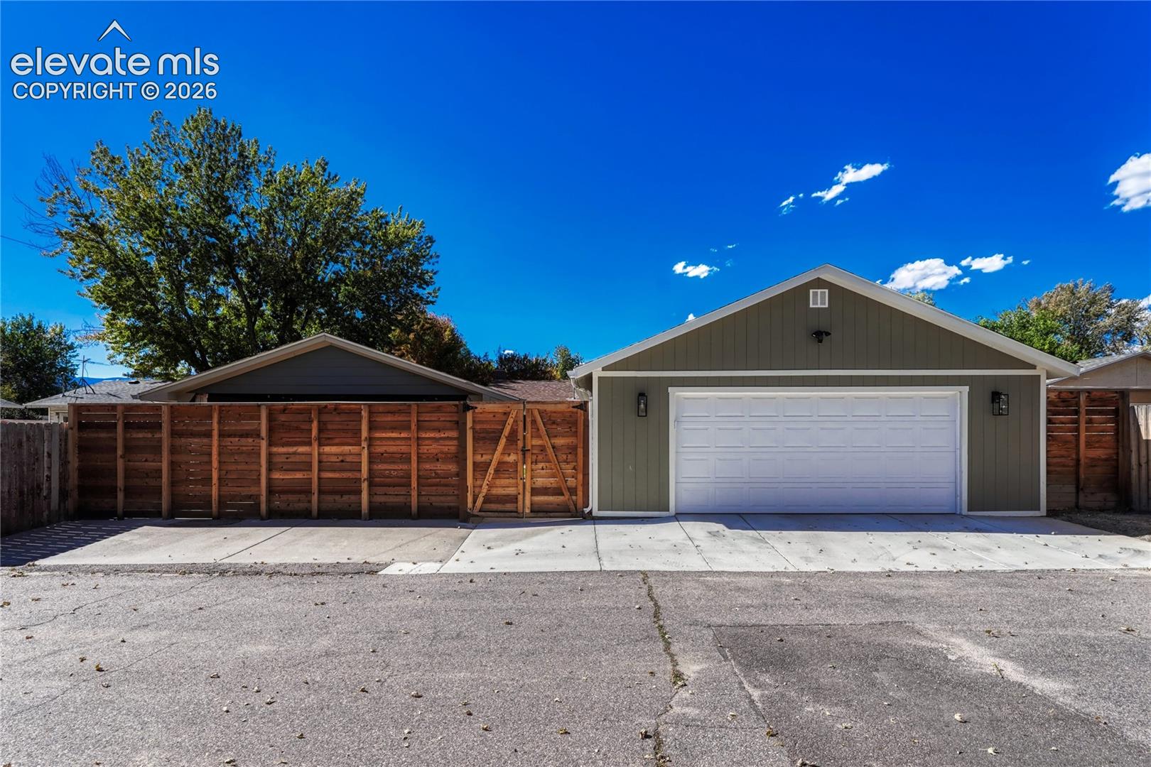 Listing photo 32 for 2845 N Institute Street