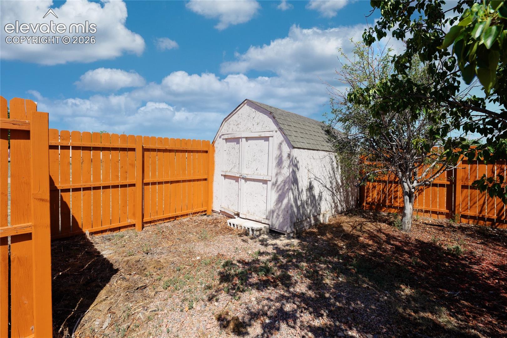 Listing photo 25 for 299 S Falcon Drive