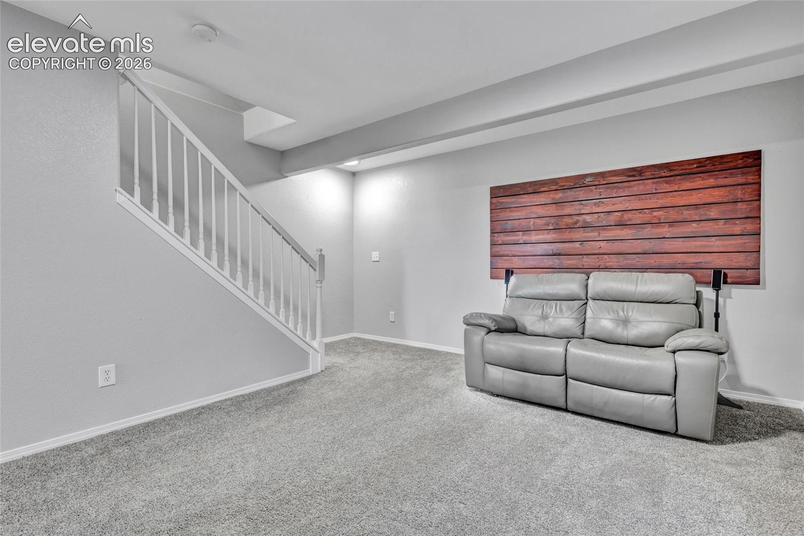 Listing photo 33 for 1204 White Stone Way