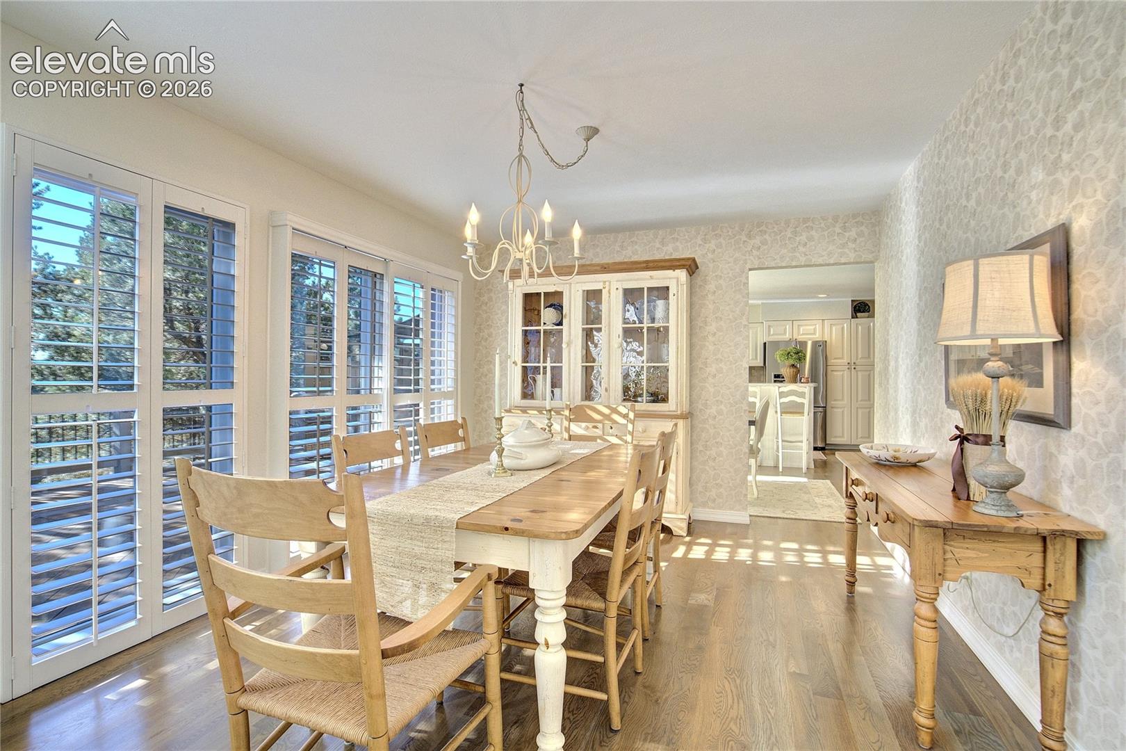 Listing photo 8 for 7215 Suntide Place