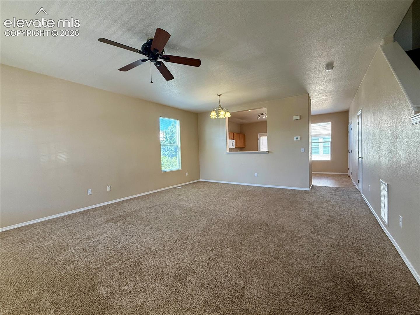 Listing photo 2 for 10586 Country Park Point