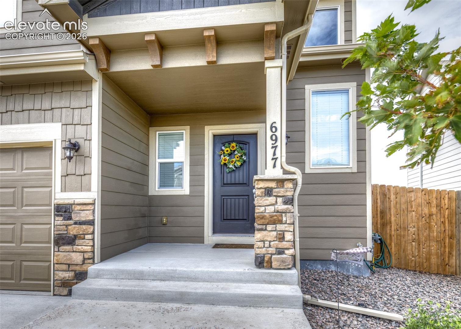 6977 Winnicut Drive, photo 2
