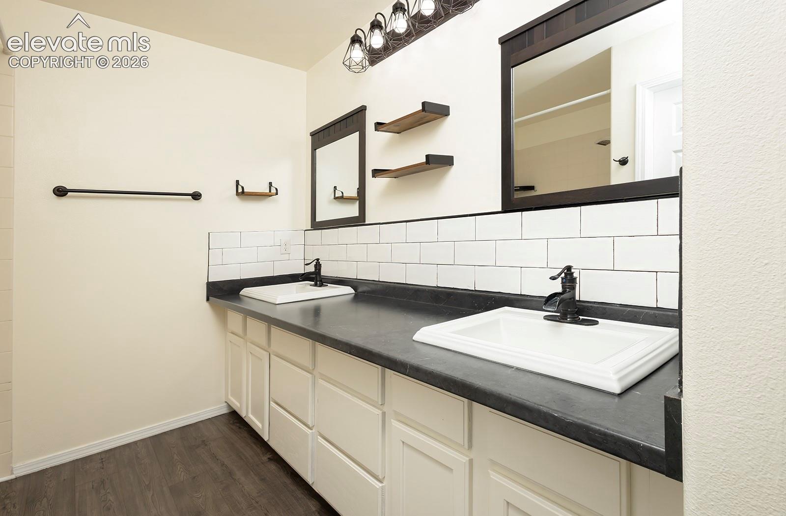 Listing photo 16 for 11136 Berry Farm Road