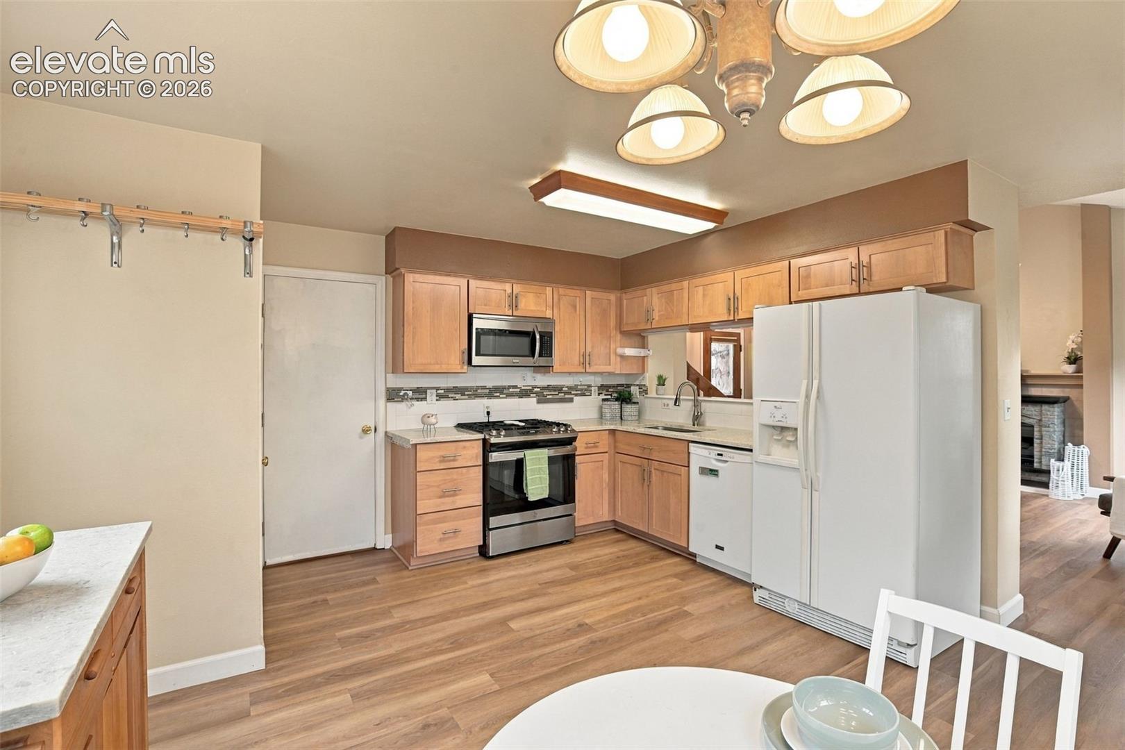 Listing photo 15 for 5960 Chokecherry Drive