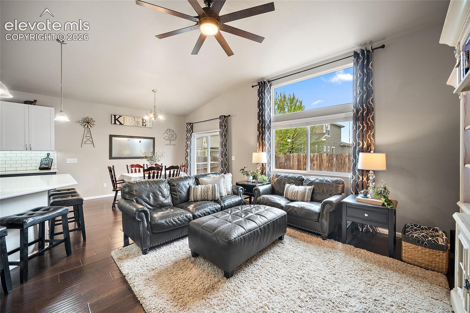 Listing photo 4 for 7830 Springwood Terrace