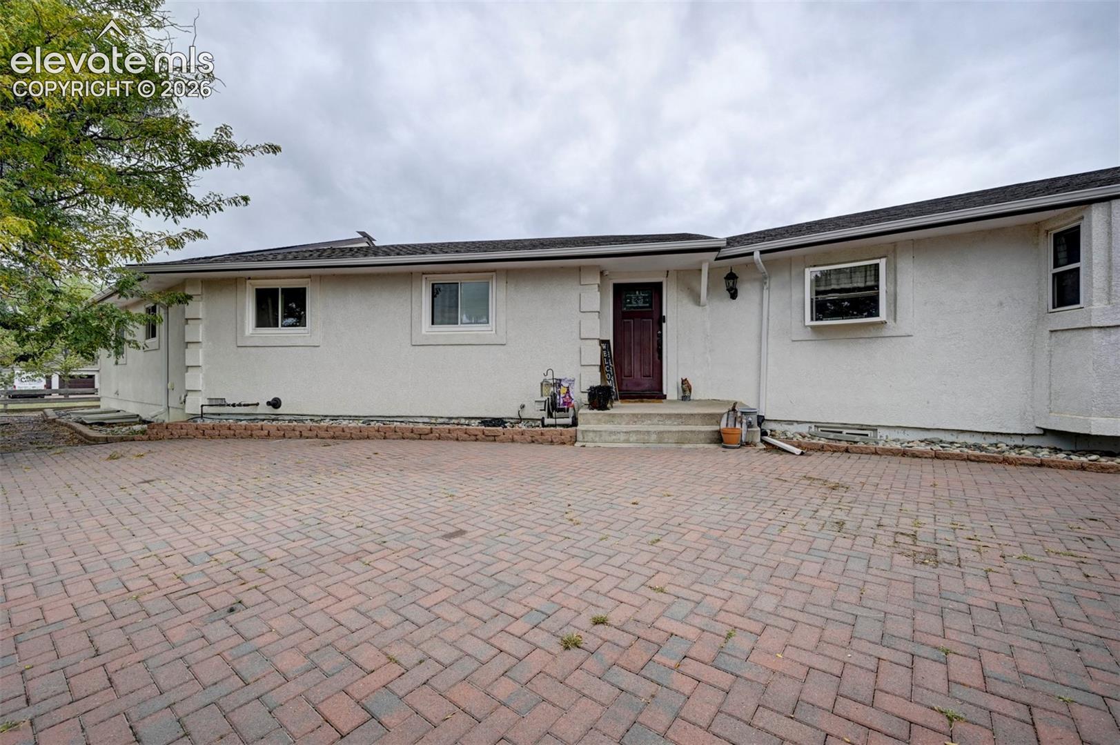 8170 Valli-Farm Road โ listing photo