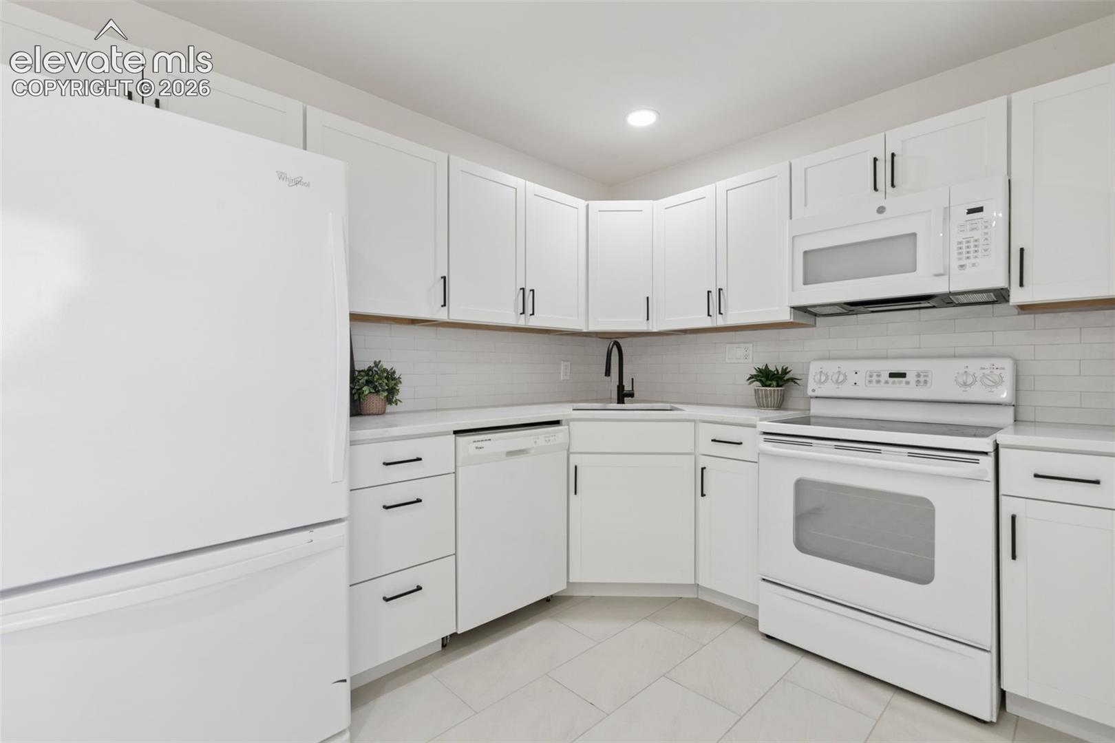 Listing photo 11 for 1501 Newcastle Street