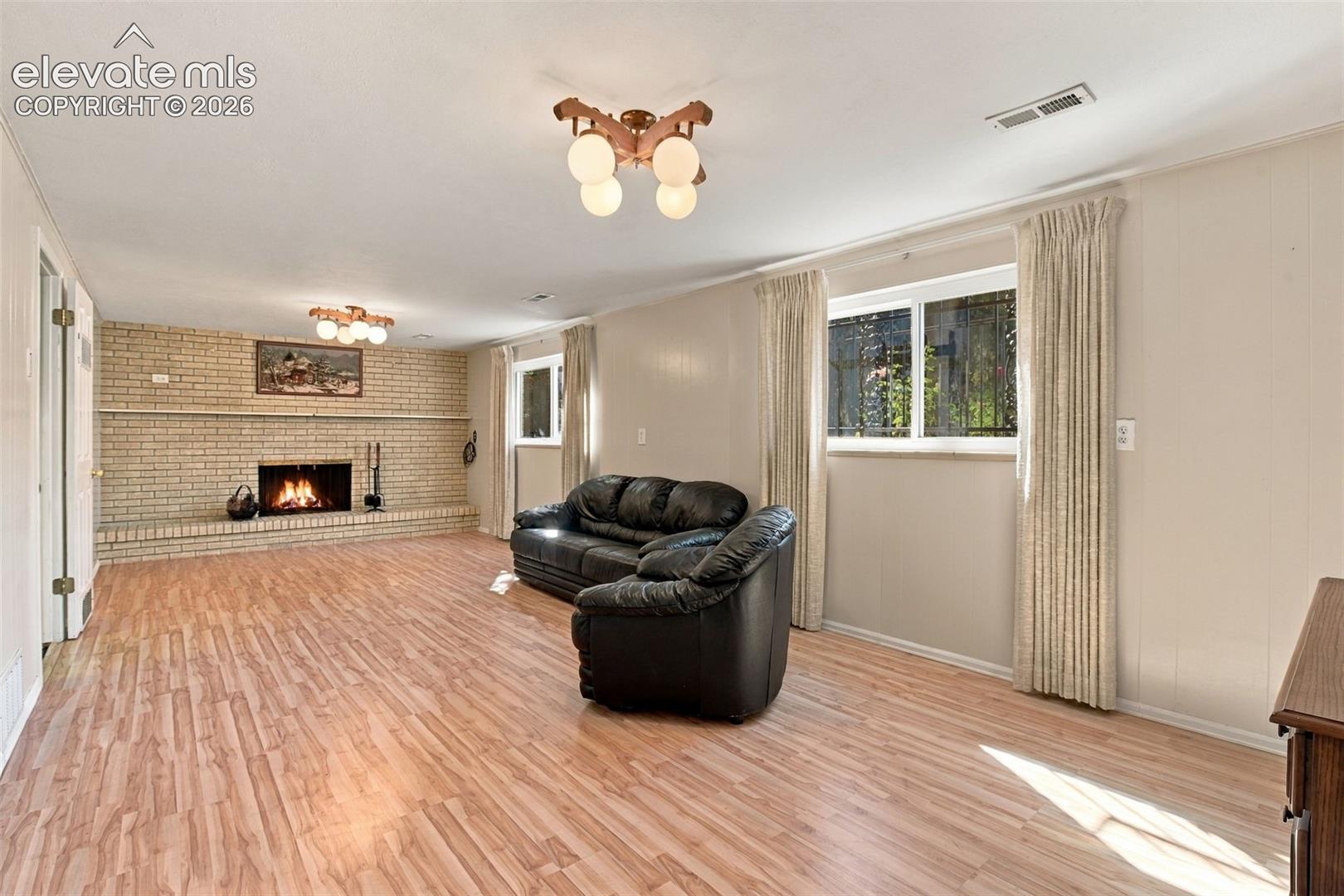 Listing photo 33 for 319 Fairfax Street