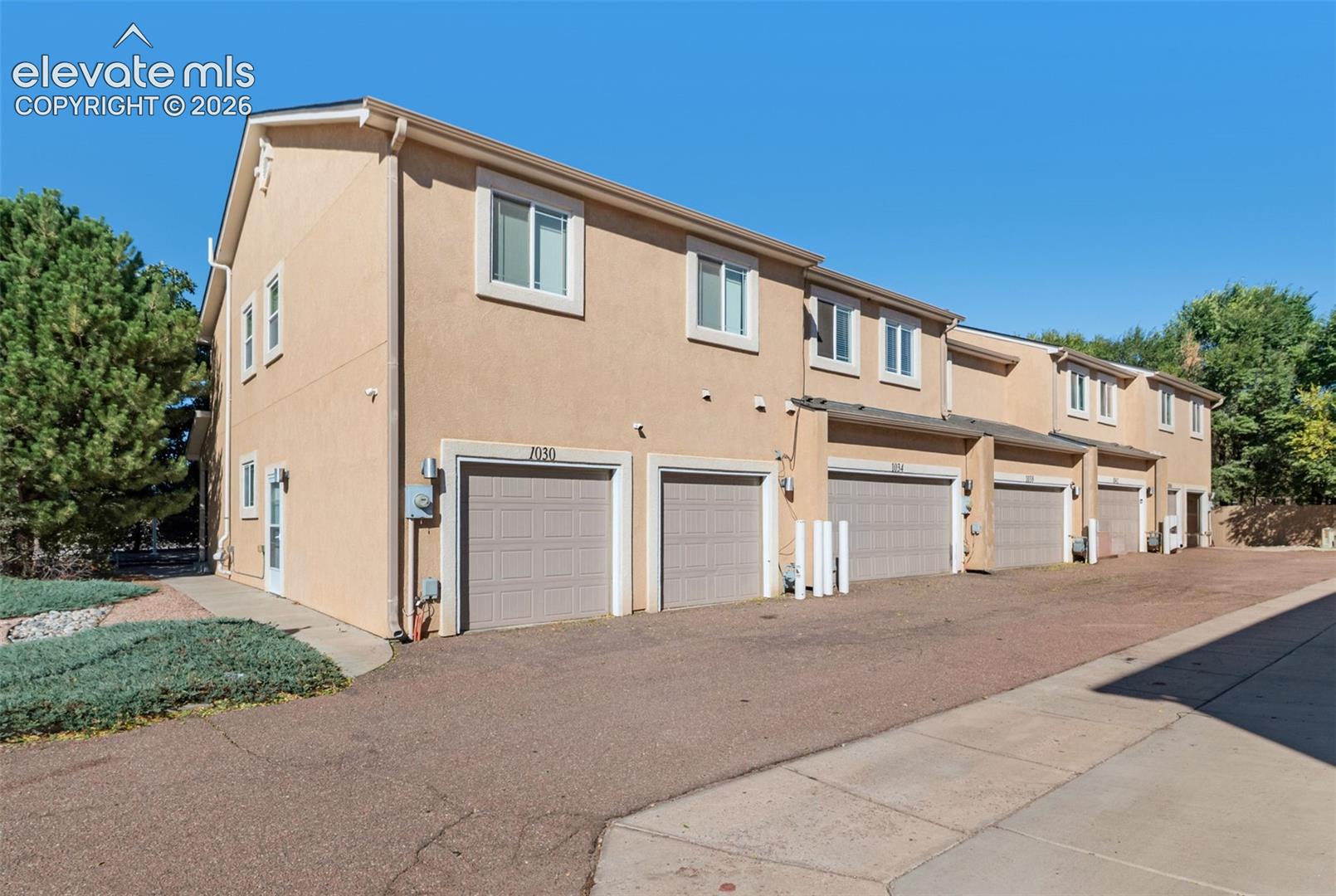 Listing photo 40 for 1034 Fountain Mesa Drive