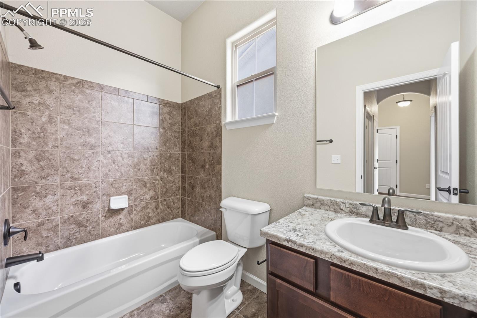 8473 Grand Peak Vista Point, photo 34