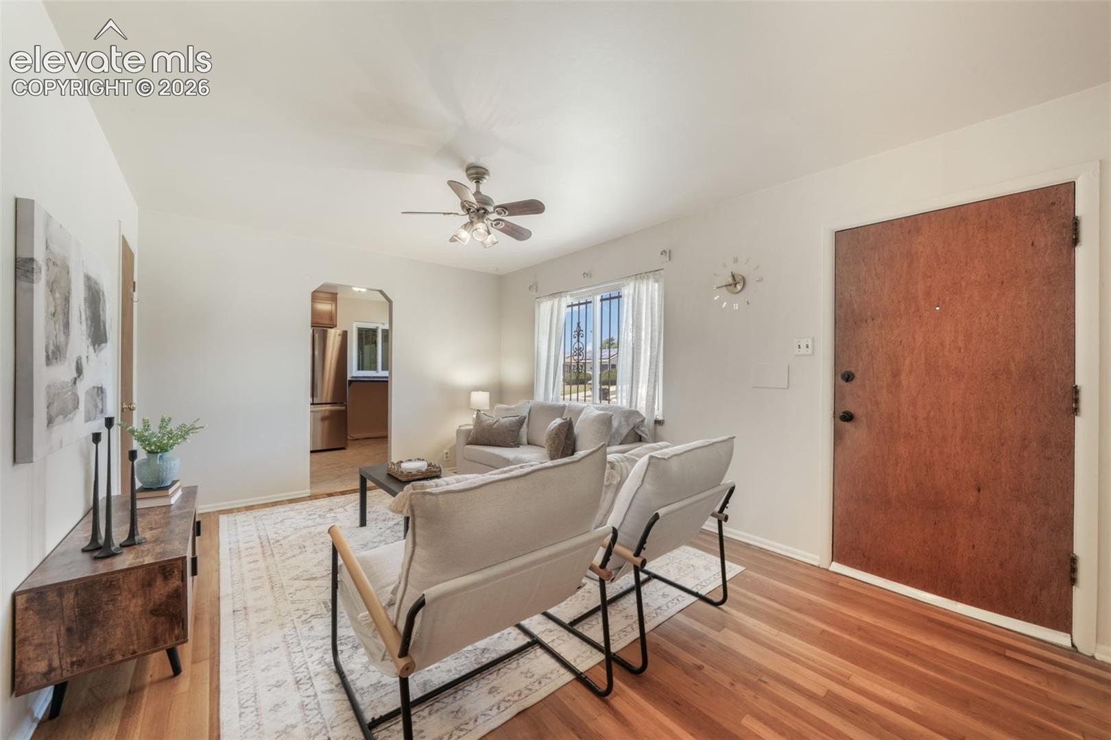 Listing photo 11 for 920 S Canosa Court