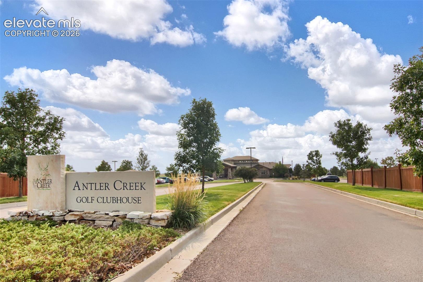 Listing photo 36 for 9982 Golf Crest Drive