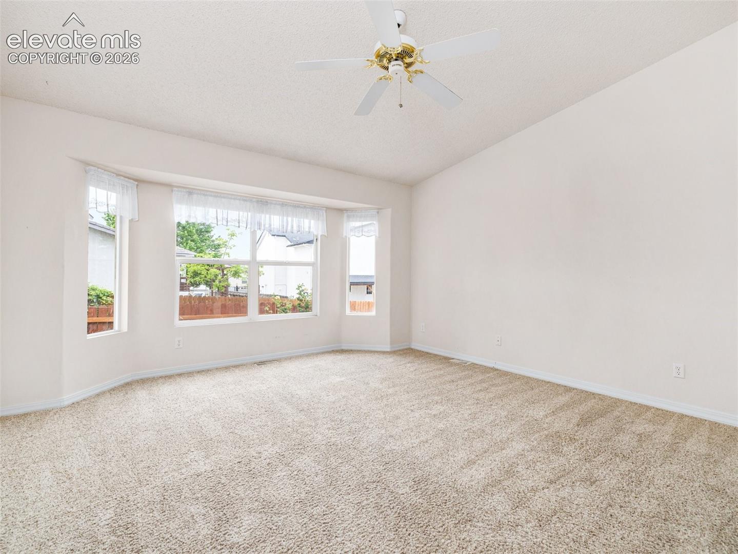 Listing photo 26 for 10 Brave Eagle Court