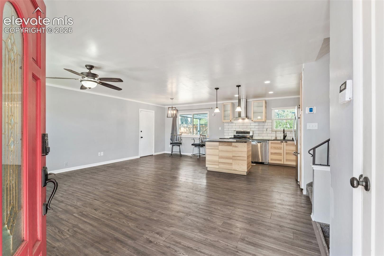 Listing photo 6 for 7010 Stowe Circle