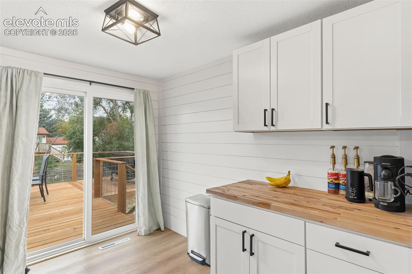 Listing photo 11 for 1596 Prado Drive