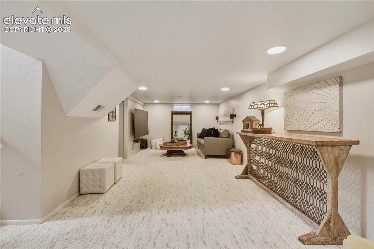 Listing photo 31 for 1510 N El Paso Street