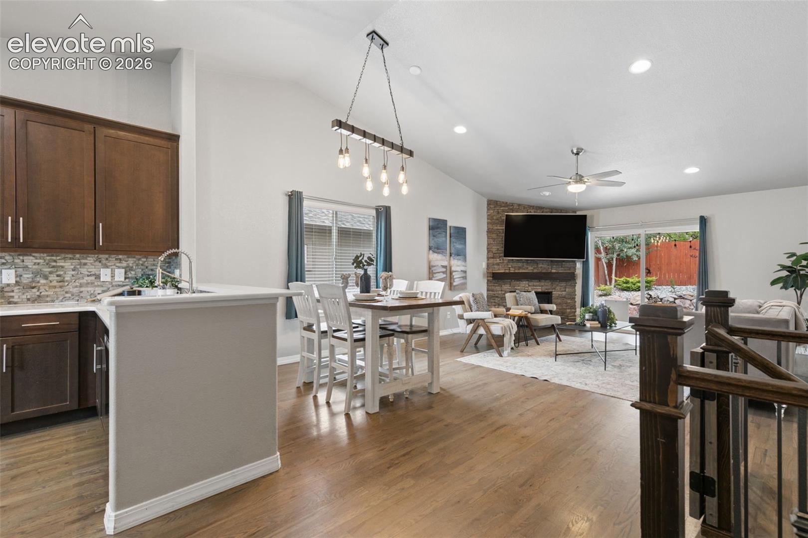 Listing photo 8 for 6840 Mustang Rim Drive