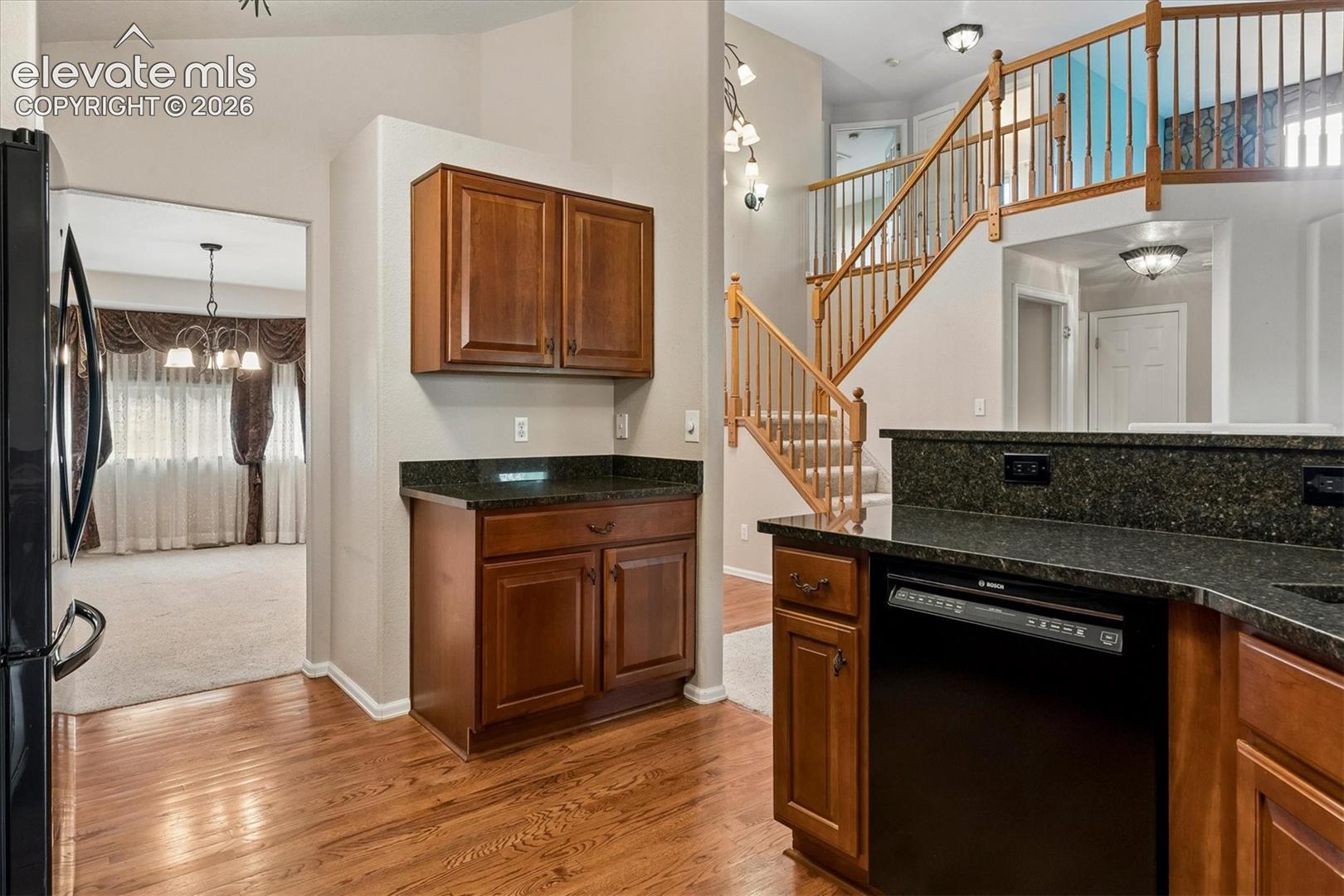 Listing photo 9 for 7765 Midnight Road