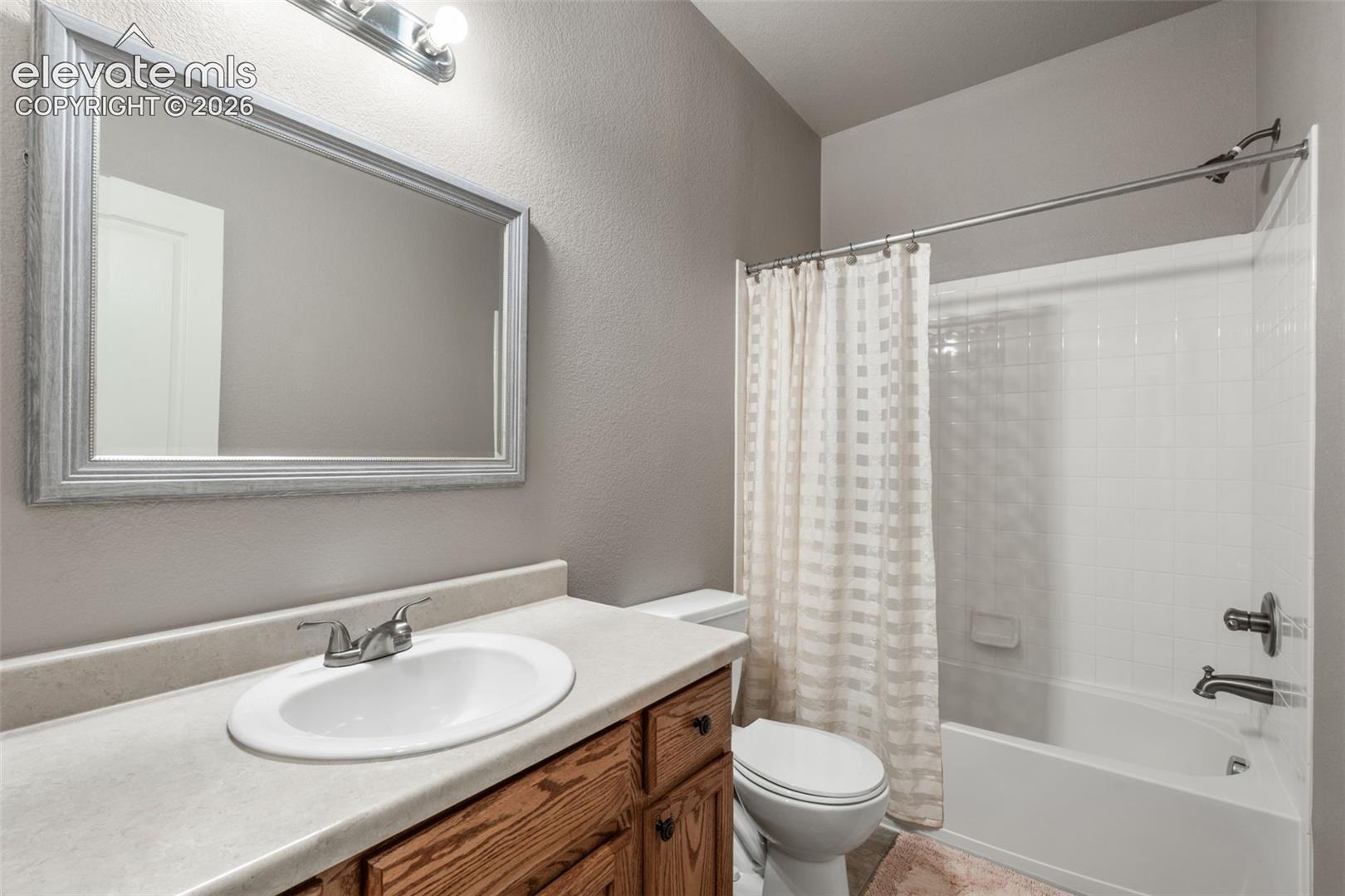 Listing photo 12 for 10832 Darneal Drive