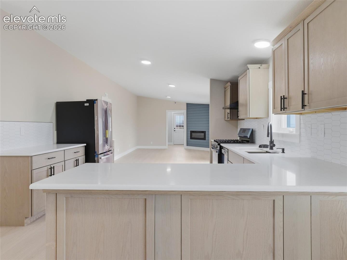 Listing photo 6 for 3750 S Enoch Road