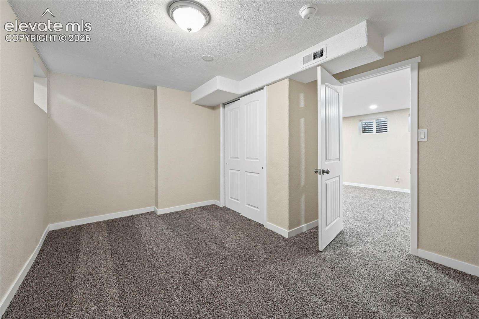 Listing photo 37 for 7313 Colonial Drive