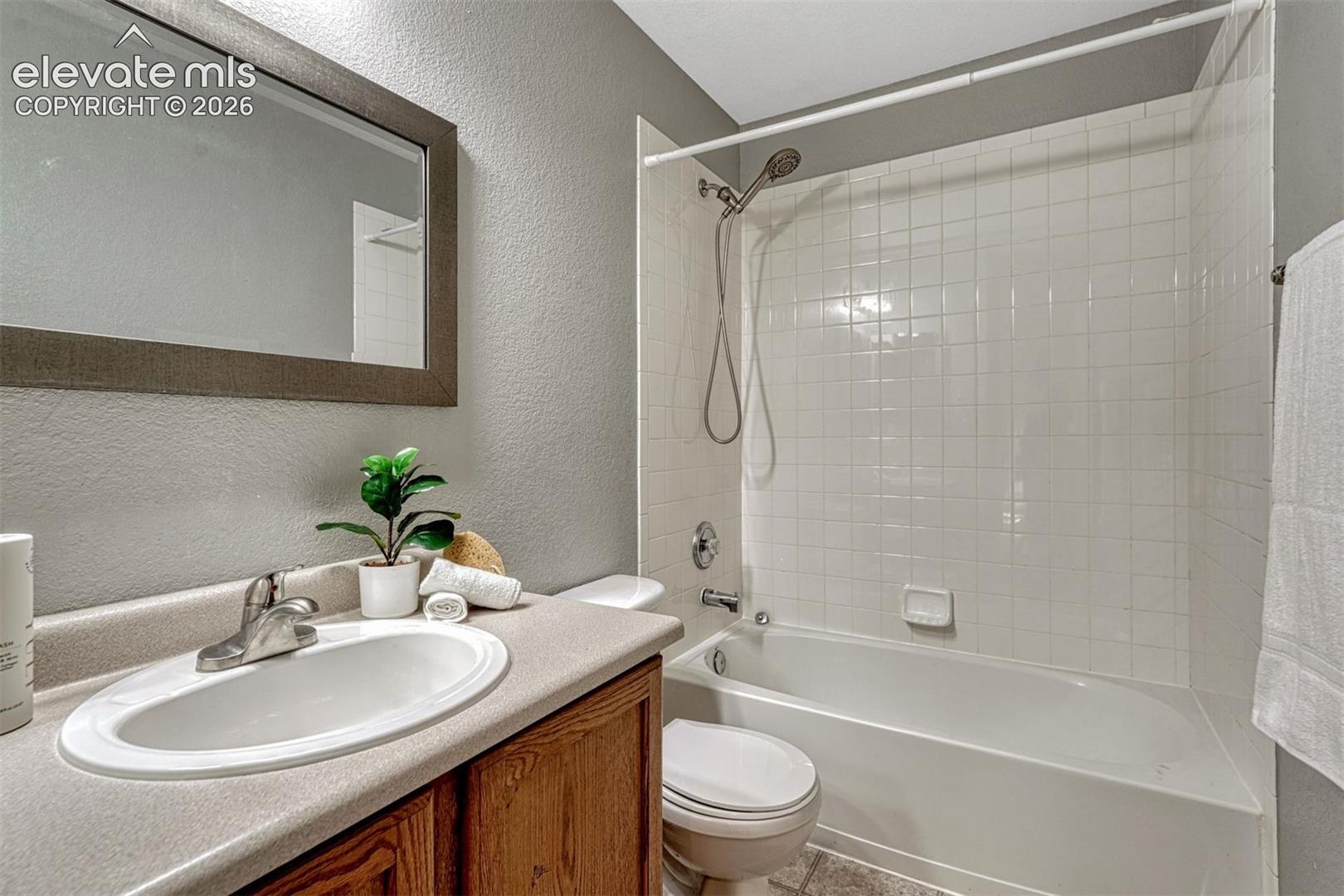 Listing photo 29 for 5126 Stone Fence Drive
