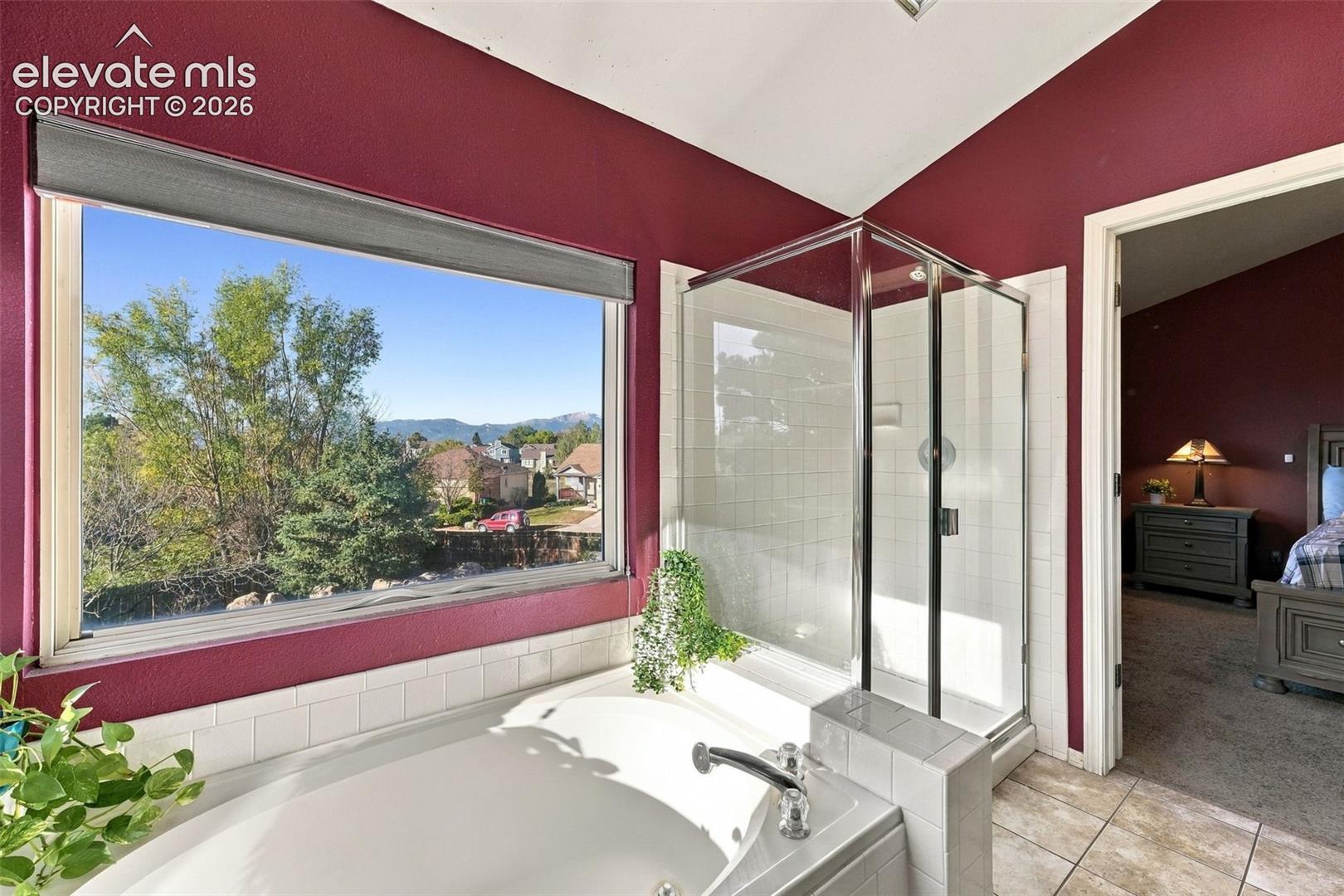 Listing photo 18 for 8140 Radcliff Drive