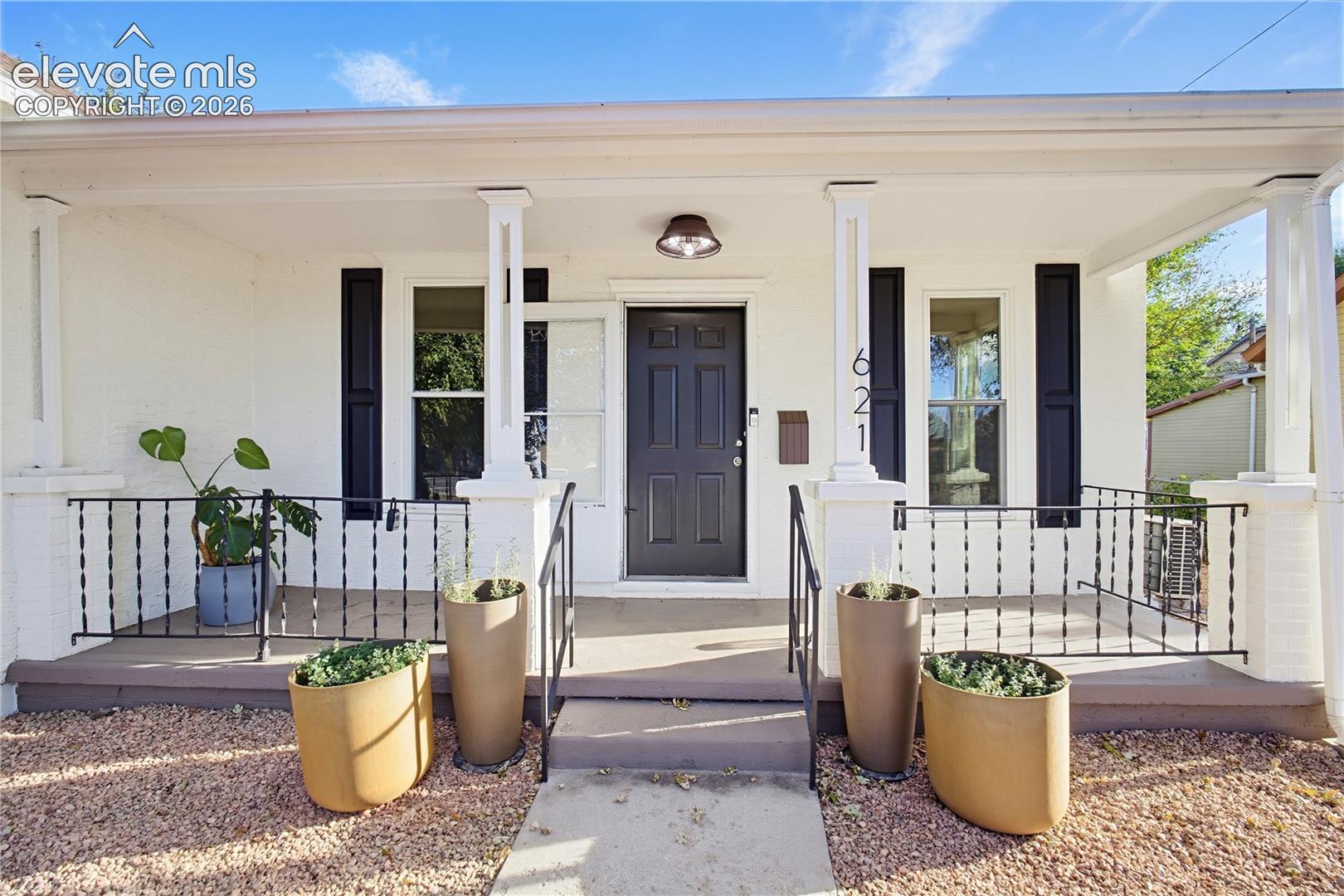 621 E Cache La Poudre Street โ listing photo