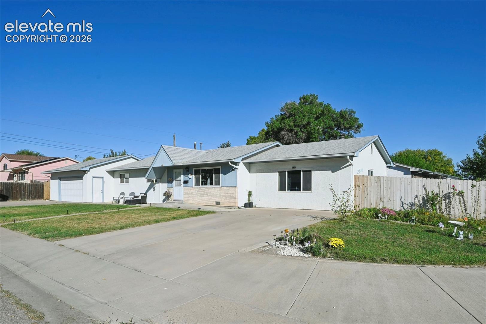 Listing photo 26 for 2041 Vinewood Lane