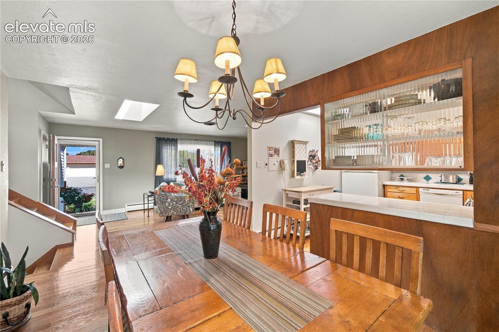 Listing photo 11 for 82 Amherst Avenue