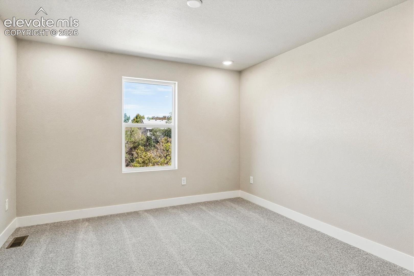 Listing photo 21 for 3023 Curly Grove
