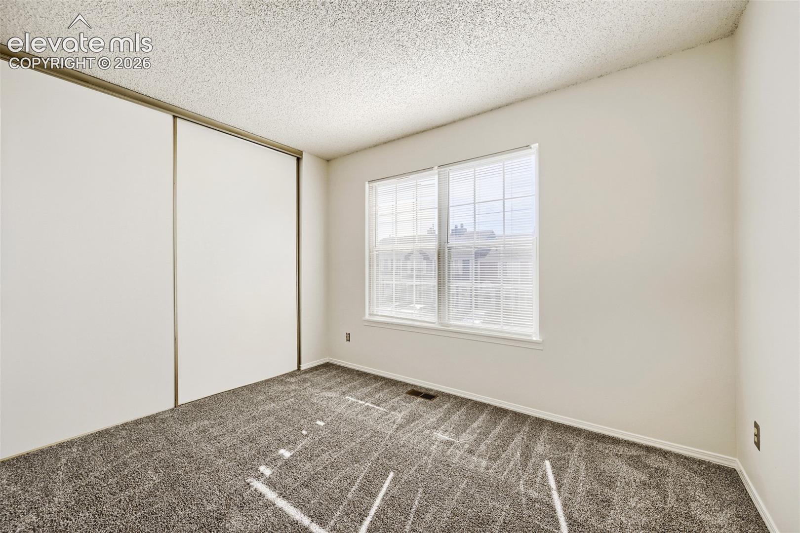 Listing photo 22 for 4128 Charleston Drive